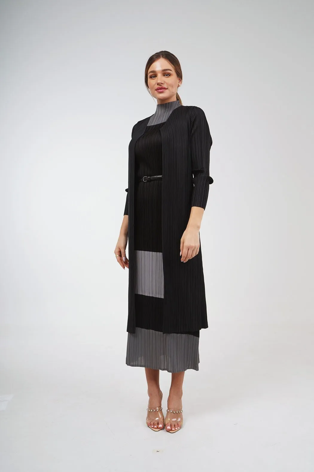 Dulina Long Pleated Jacket With Thin Waist Belt
