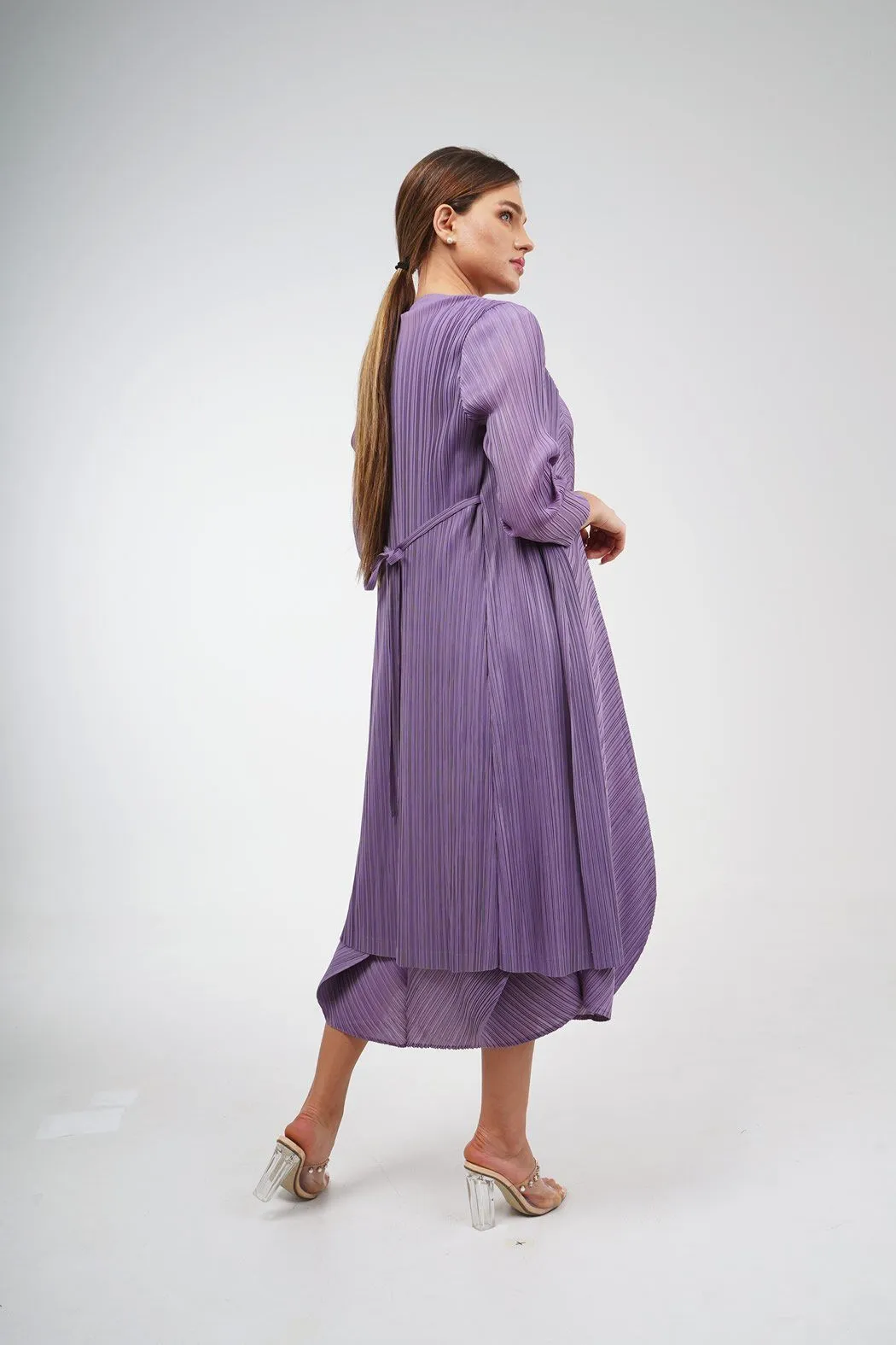 Dulina Long Pleated Jacket With Thin Waist Belt