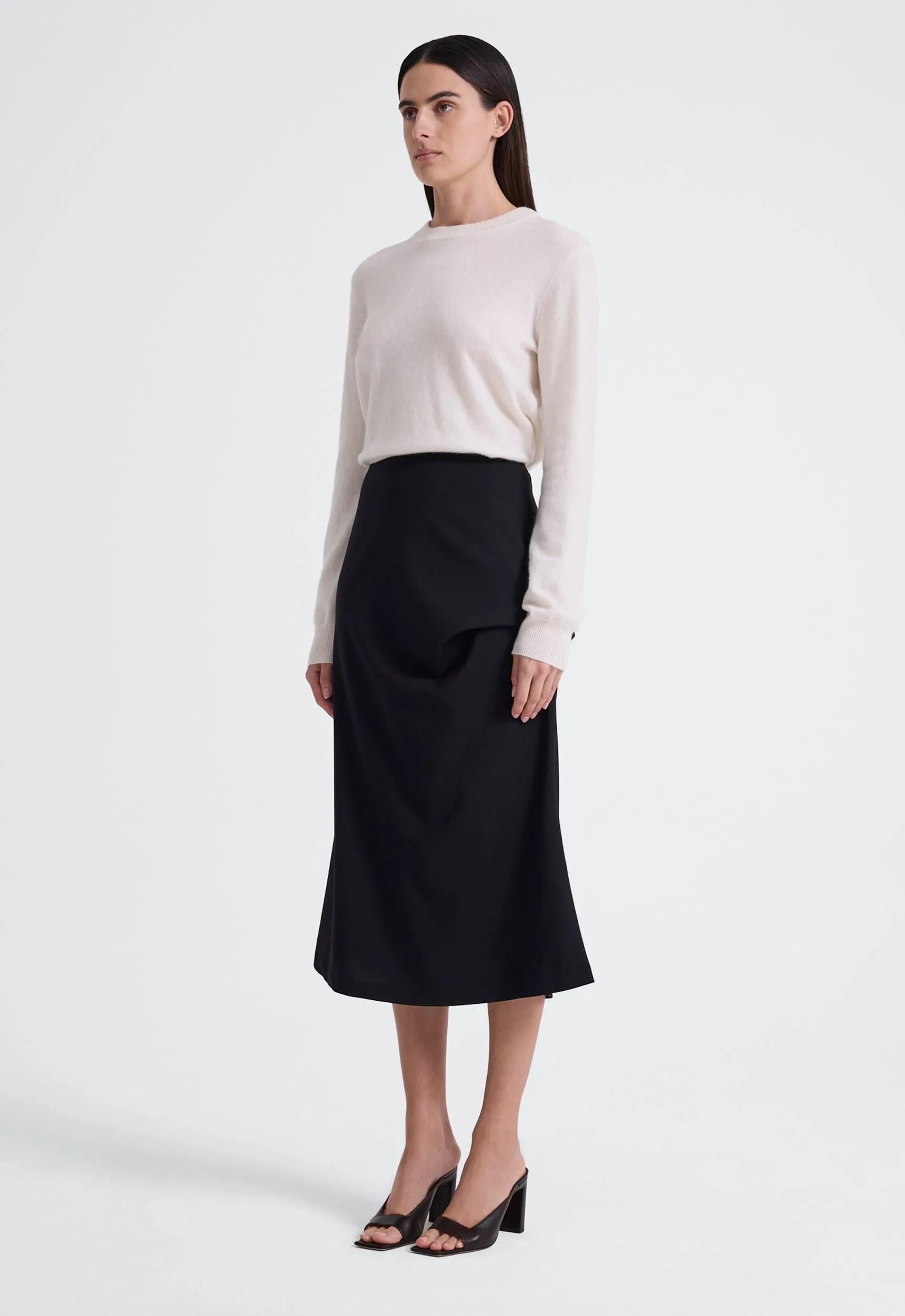 Edge Skirt - Black